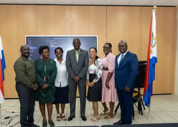 Encendiendo la esperanza: La Universidad Bíblica Grace Hill organiza una clase magistral sobre prevención del suicidio en asociación con el Ministerio VSA y Victorious Living