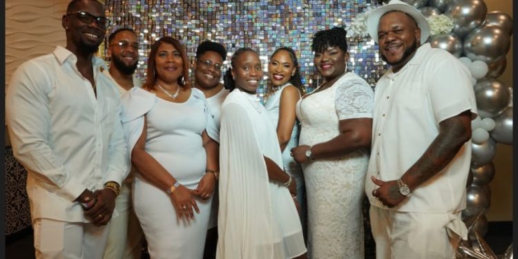 El Aeropuerto Internacional Princess Juliana organizó la gala anual de año nuevo para celebrar a los empleados sus logros