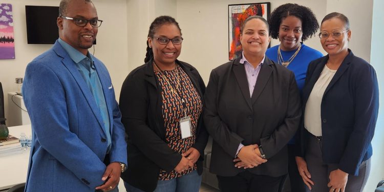 La Fundación de la Feria de Ciencias de St. Maarten recibe el pleno apoyo de la Ministra de ECYS para sus iniciativas STEAM