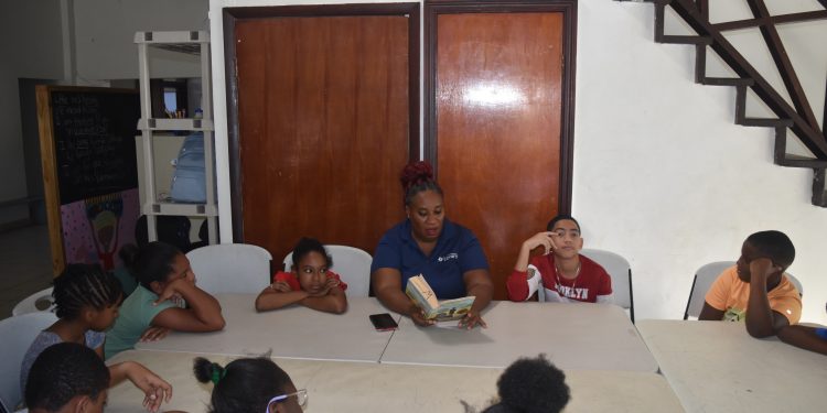 La biblioteca de Sint Maarten organiza un evento literario para jóvenes en el marco del Mes de la Historia Negra