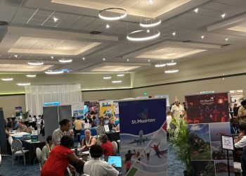 El Aeropuerto Internacional Princess Juliana se asocia con SMART 2025