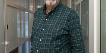 SZV anuncia la transición de liderazgo y comienza el reclutamiento de un nuevo director