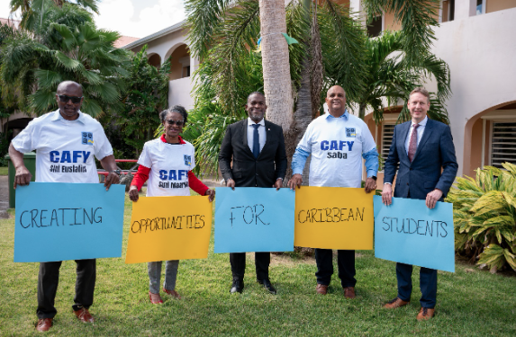 Se lanza el Año Académico de Preparación para el Caribe para estudiantes de Sint Maarten, Saba y Sint Eustatius
