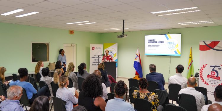 SMDF organiza un foro abierto sobre SXM sin plástico y presenta una propuesta legislativa