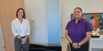 El Ministerio de ECYS y Deporte dona computadoras de escritorio al Ministerio de Justicia