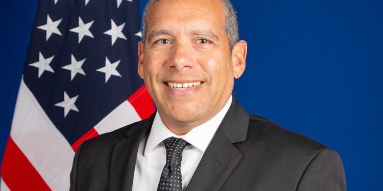 La Misión de los E.E.U.U en el Caribe Holandés da la bienvenida a un nuevo Encargado de Negocios