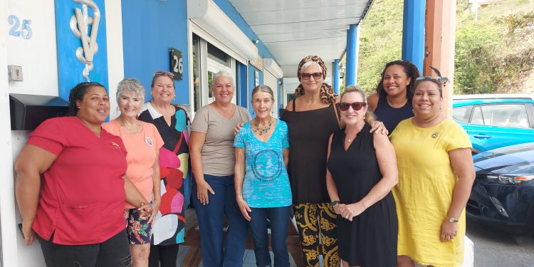 Cuatro grupos de cuidado animal reciben apoyo de Island Gems