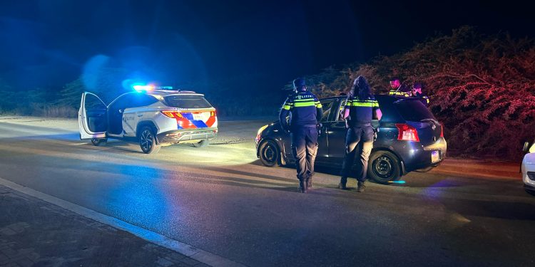 Agentes del (KPCN) realizan una campaña de concienciación sobre la conducción bajo los efectos del alcohol