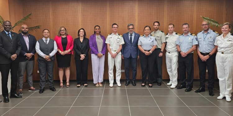 El Consejo de Ministros de Sint Maarten recibió información sobre las tareas de Defensa y la Guardia Costera en el Caribe