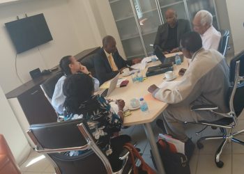 El Ministro de VSA se reúne con representantes de WIFOL para abordar las preocupaciones sobre los derechos de los trabajadores