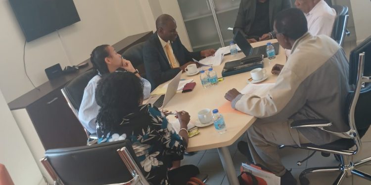 El Ministro de VSA se reúne con representantes de WIFOL para abordar las preocupaciones sobre los derechos de los trabajadores