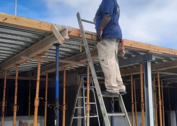 SCDF inspecciona la reconstrucción de los stands del Village para el Carnaval 2025