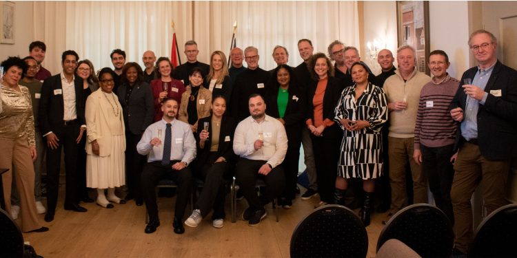 La Ministra Plenipotenciaria Arrindell asiste a la inauguración del Programa de Pasantías de Aviación Cari-Aire