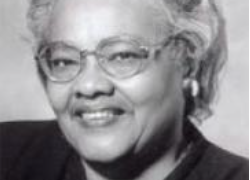 Homenaje del Ministerio de Educación, Cultura, Juventud y Deporte a la Dra. Clinita Arnsby Ford