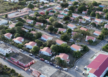 Hito histórico: el gobierno de Statia aprueba la venta de viviendas sociales a inquilinos