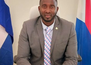 El Parlamentario Lyndon Lewis felicita al Ministerio de Justicia por el lanzamiento del Programa de Amnistía para la Detención de Armas de Fuego “Detener, Dejar y Salir”