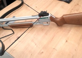 El KPSM realizó inspecciones de tráfico y negocios el fin de semana, resultando en múltiples arrestos