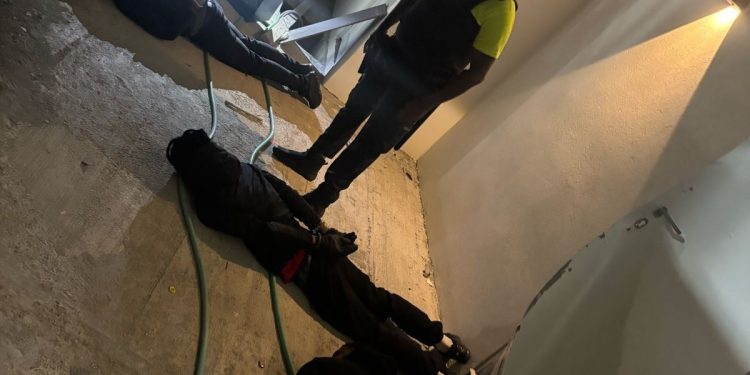 La Policía de St. Maarten (KPSM) arresta a tres sospechosos de intento de robo en la madrugada en Union Road