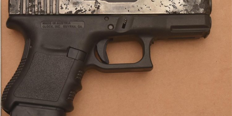 Dos detenidos tras amenaza con arma de fuego en la zona de “Over the Bank”