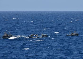 La Armada intercepta 3 cargamentos de droga en una semana