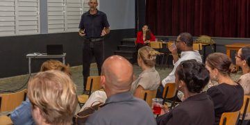 Juntos contra la trata de personas: Reconocer las señales y denunciarla