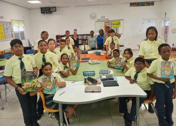 Beyond Kultura distribuye dos libros a todas las escuelas de las Islas de Barlovento