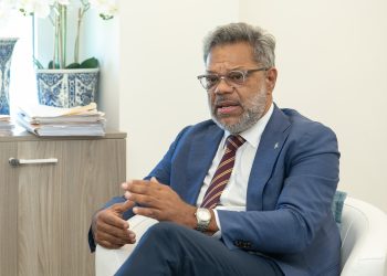 Unified Resilient St. Maarten Movement critica duramente la retórica colonialista de Thierry Baudet: “Somos un país dentro del Reino, no un territorio que se pueda domesticar”