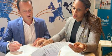 WINAIR y la Oficina de Turismo de St. Maarten firman una alianza estratégica
