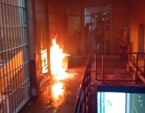 Disturbios e incendio en la prisión de Point Blanche