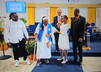 La Iglesia Adventista del Séptimo Día de St. Peters y el Ministro de Salud, Dr. Brug, homenajean a enfermeras durante la Semana de la Enfermería 2025