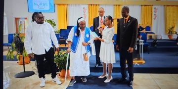 La Iglesia Adventista del Séptimo Día de St. Peters y el Ministro de Salud, Dr. Brug, homenajean a enfermeras durante la Semana de la Enfermería 2025