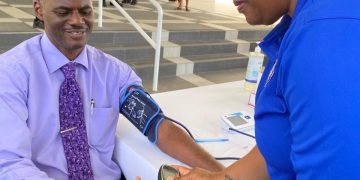 El Ministro Richinel Brug celebra la Semana Nacional de la Enfermería 2025: “Cuidar, Liderar, Inspirar — Repetir”