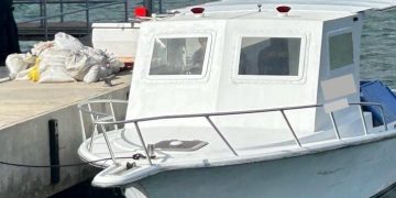 La Guardia Costera detiene embarcación con mercancías ilegal