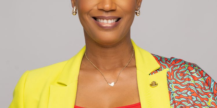 La Ministra Grisha se compromete a impulsar la economía mediante eventos culturales: Colabora con SCDF para realzar el Carnaval