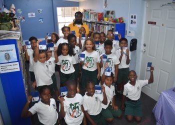 “Más que libros: Un día emocionante para los alumnos de 3er grado en la Biblioteca de Sint Maarten”