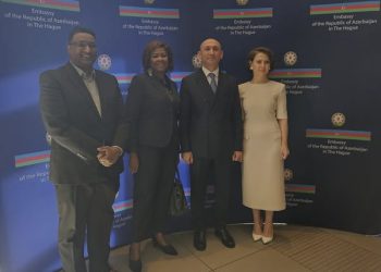 La Ministra Plenipotenciaria Arrindell promueve un mayor diálogo con la República de Azerbaiyán