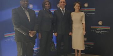 La Ministra Plenipotenciaria Arrindell promueve un mayor diálogo con la República de Azerbaiyán