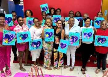 El Grupo de Apoyo para el Cáncer de Mama celebra su segundo aniversario con una celebración de pintura y sorbos