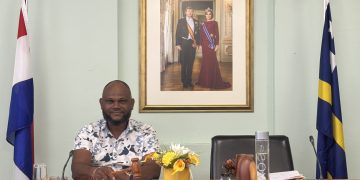 Traspaso de la presidencia del CCvV al Sr. Juan Lourens, del sindicato STrAF