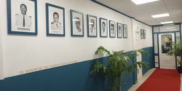 El KPSM devela su muro de honor en homenaje a exjefes de Policía durante la Semana de la Justicia