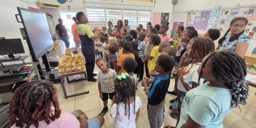 El KPSM Involucra a Jóvenes Durante su Visita al Campamento de Verano en St. Joseph School