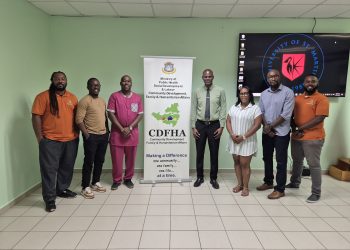 Inicia una sesión informativa sobre consejos comunitarios a la segunda fase del programa de empoderamiento para asociaciones vecinales