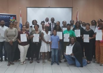 El Ministro Richinel Brug se asocia con The Spectrum Support Box para lanzar un innovador programa de capacitación para padres