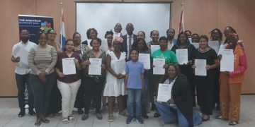 El Ministro Richinel Brug se asocia con The Spectrum Support Box para lanzar un innovador programa de capacitación para padres