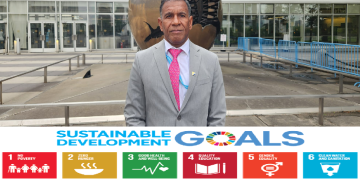 El exgobernador Nolly Oleana lleva a Bonaire a otra trampa de La Haya: Promesas climáticas, pobreza olvidada