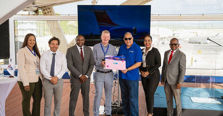 Celebran vuelo inaugural de Z Air conectando Curaçao y St. Maarten