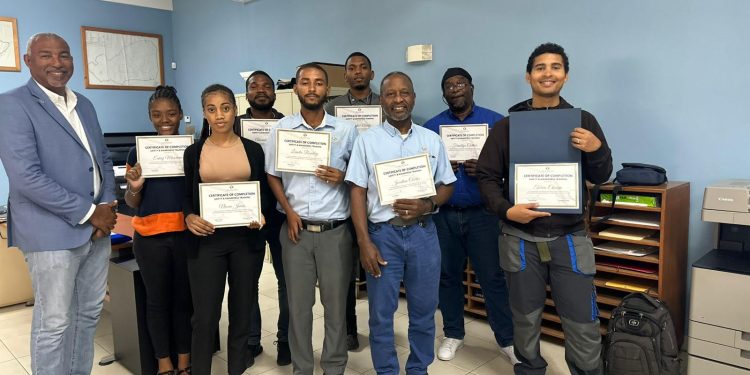 Personal de Kadaster participa en capacitación sobre seguridad y concientización