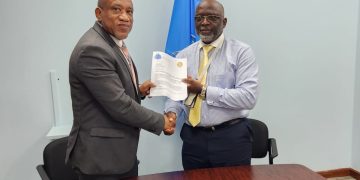 Países jóvenes, relaciones sólidas: Jefes de Policía firman acuerdo de cooperación