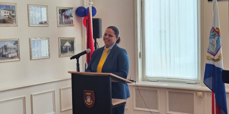 La Ministra Gumbs marca un encuentro especial en La Haya con el lanzamiento de la base de datos de la Diáspora