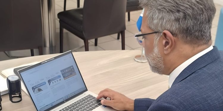 La Ministra Gumbs marca un encuentro especial en La Haya con el lanzamiento de la base de datos de la Diáspora